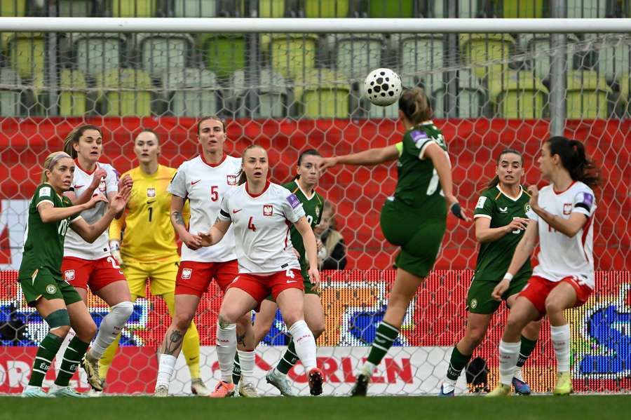 Polki walczyły do końca, ale Irlandia wygrywa. Piękne trafienia McCabe i Pajor w Gdańsku
