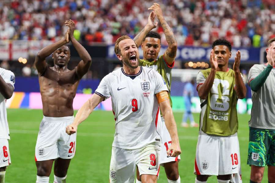 England players sing Wonderwall with their supporters England players sing Wonderwall with their supporters