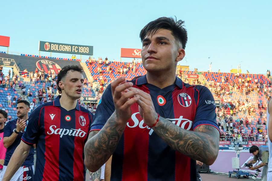Santiago Castro ya no jugará más en el Bolonia