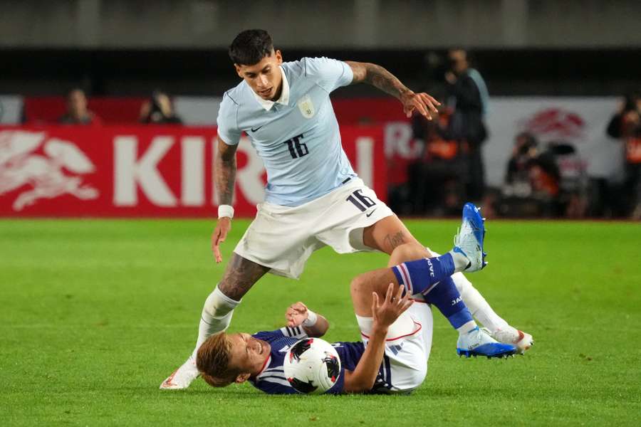 Mathias Olivera durante la gara disputata dall'Uruguay contro il Giappone Mathias Olivera durante la gara disputata dall'Uruguay contro il Giappone