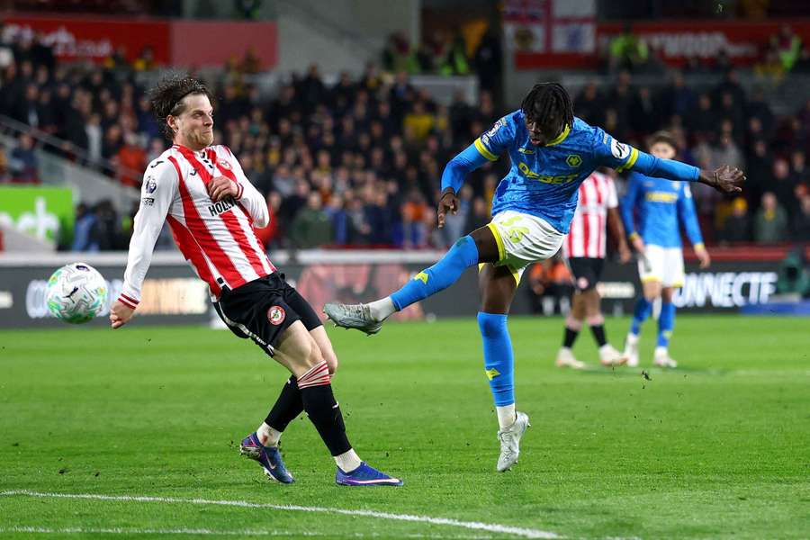 Wolves set price as Newcastle battle Man Utd, Liverpool for Mane Wolves set price as Newcastle battle Man Utd, Liverpool for Mane