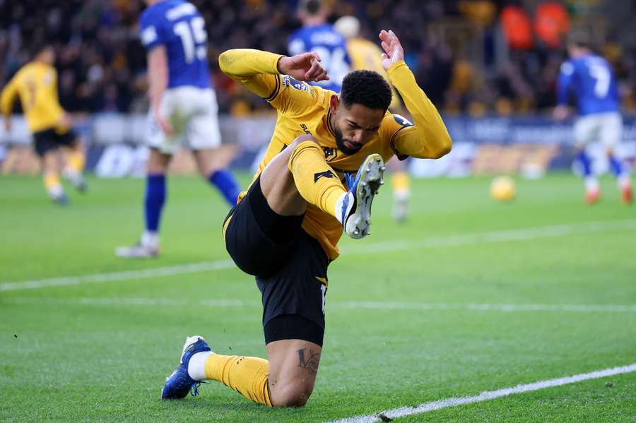 O brasileiro se meteu numa confusão na Premier League e foi punido