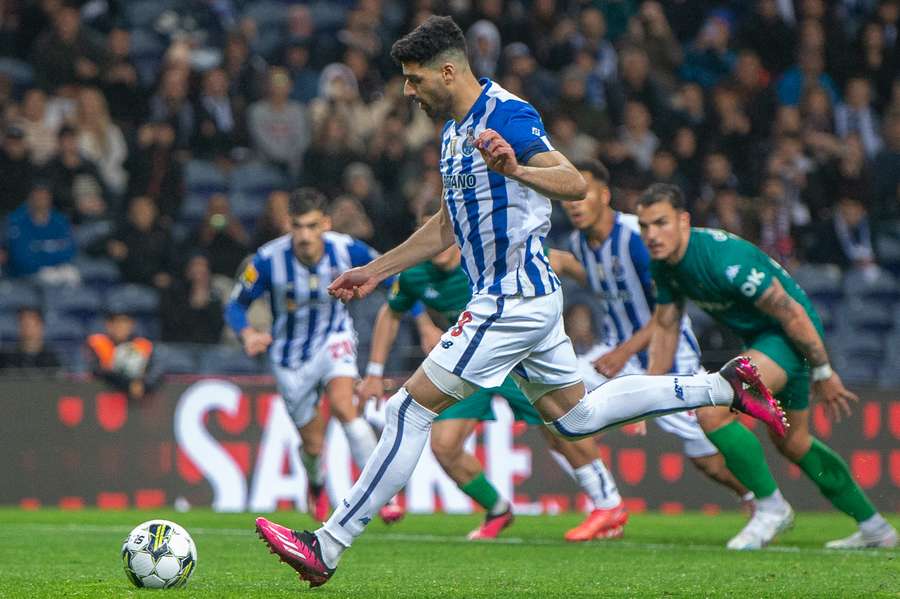 Taremi recusou dizer se foi suplente por gestão ou por uma questão de rendimento