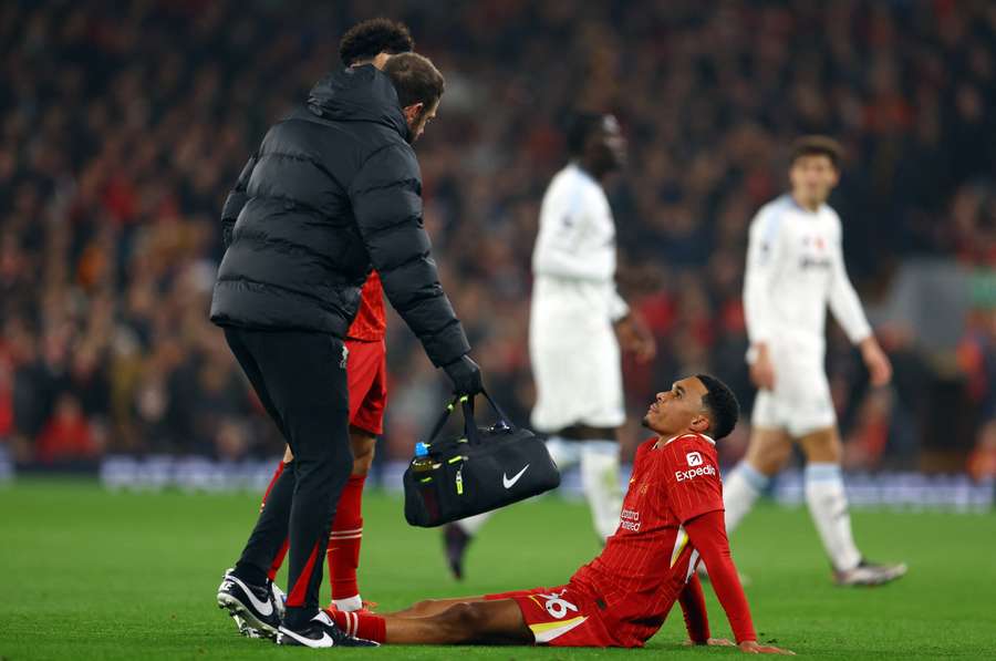 Trent Alexander-Arnold receives medical attention