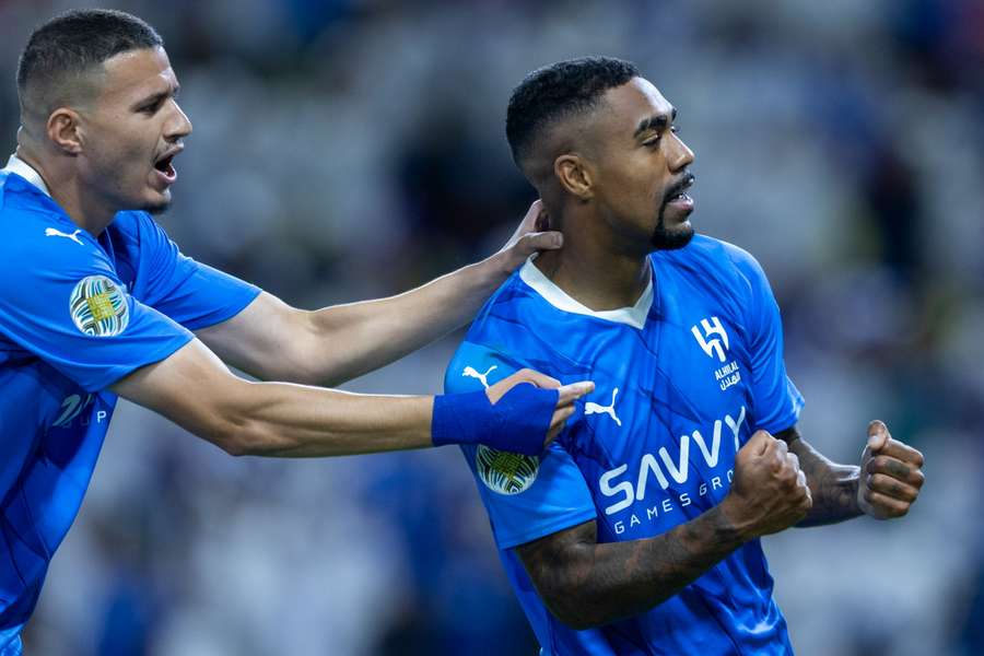 Malcom vibra com gol que fechou o placar