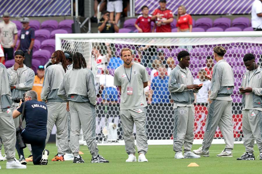Le match amical Angleterre-Costa Rica retardé à cause d'un violent orage Le match amical Angleterre-Costa Rica retardé à cause d'un violent orage