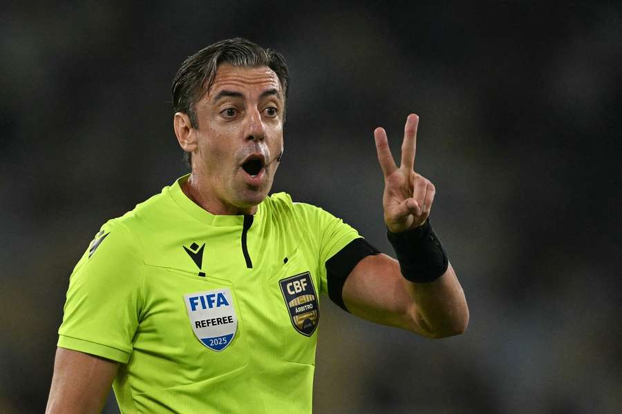 Raphael Claus vai apitar seu 2º Mundial Raphael Claus vai apitar seu 2º Mundial