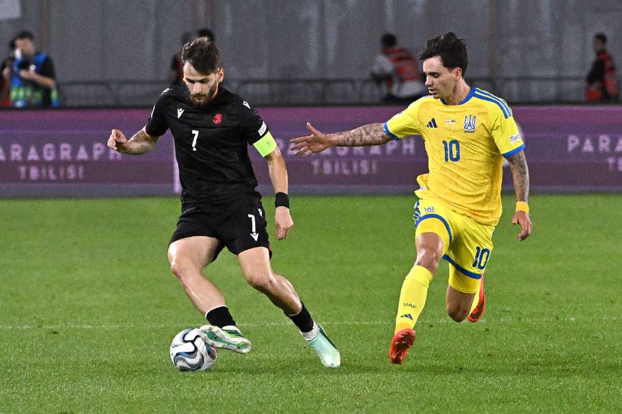 Kvaratskhelia on the ball for Georgia