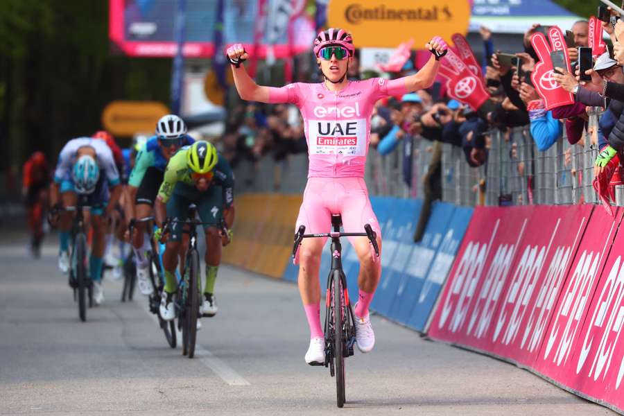 Pogacar wygrał ósmy etap Giro d'Italia i umocnił się na prowadzeniu