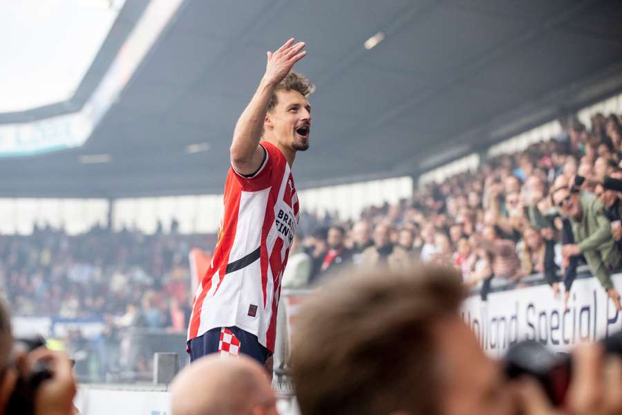 PSV's Olivier Boscagli celebrates winning the Eredivisie title after beating Sparta Rotterdam 3-1