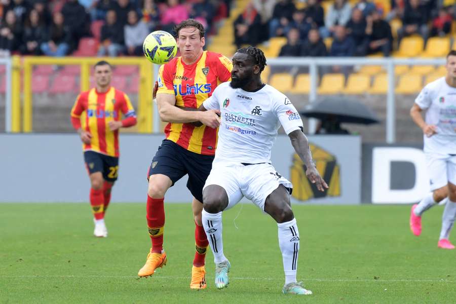 Football: Soccer-Cremonese relegated to Serie B after Spezia draw at Lecce