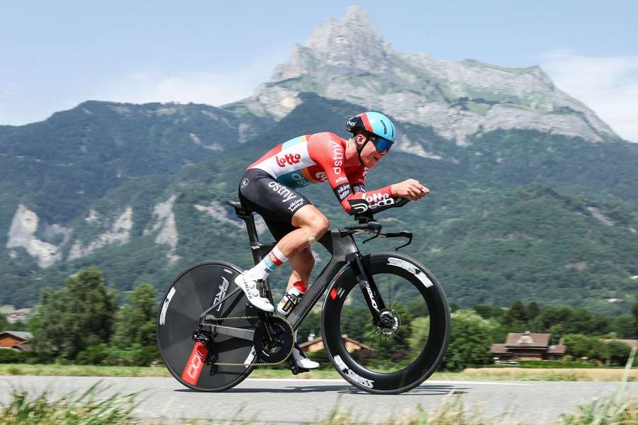 O ciclista belga Maxim Van Gils (Lotto Dstny) venceu a Volta à Andaluzia