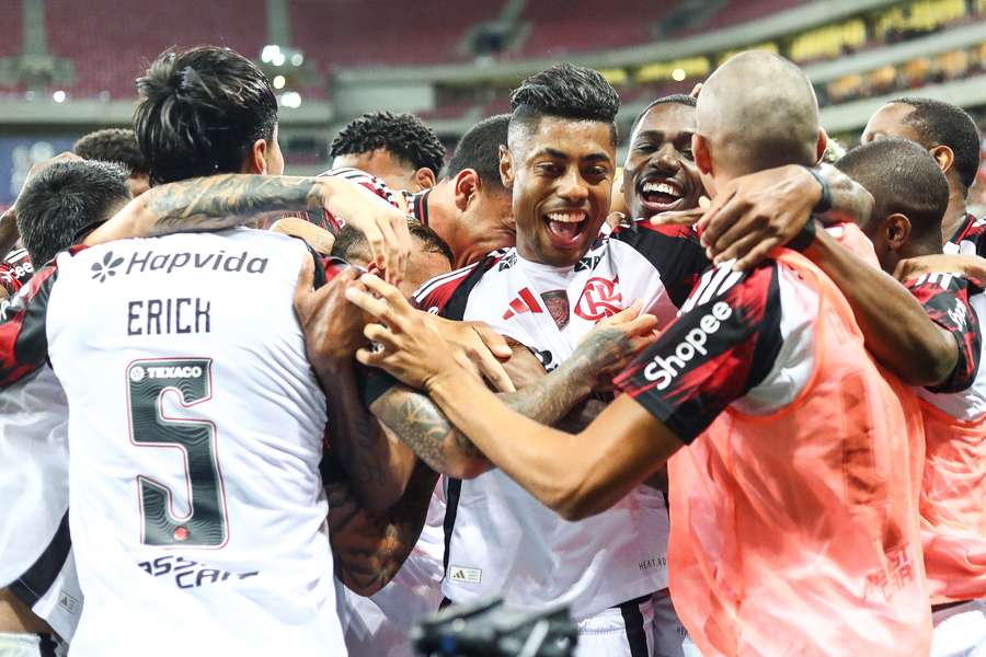 Bruno Henrique marcou um dos cinco gols do Flamengo contra o Sport Bruno Henrique marcou um dos cinco gols do Flamengo contra o Sport