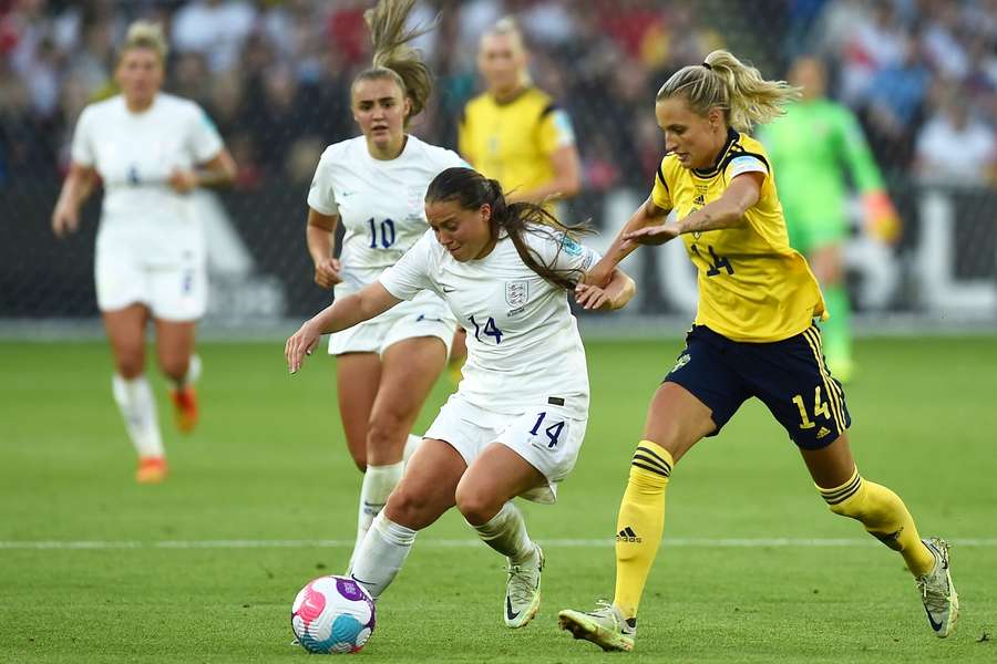 Fran Kirby in actie tegen Zweden op het EK van afgelopen zomer