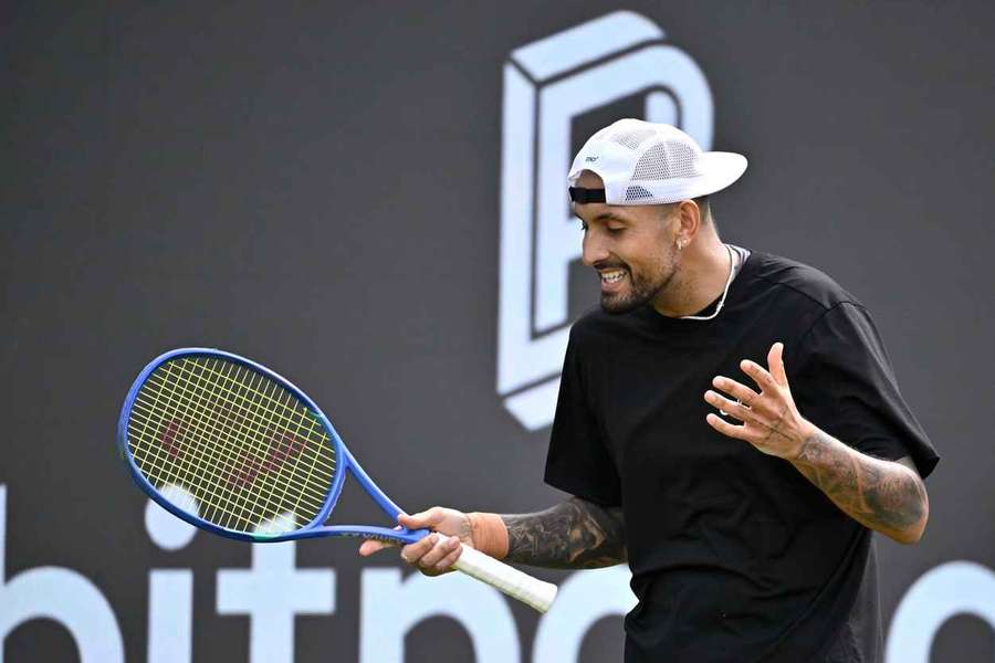 Nicka Kyrgiose před Wimbledonem limituje další zranění. Nicka Kyrgiose před Wimbledonem limituje další zranění.