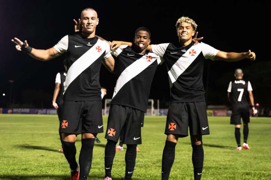 Vasco venceu o jogo de estreia por 2 a 0