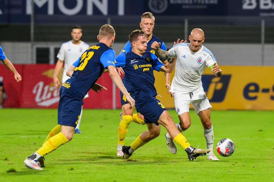 Slovan si do domácej odvety vezie remízu 1:1.