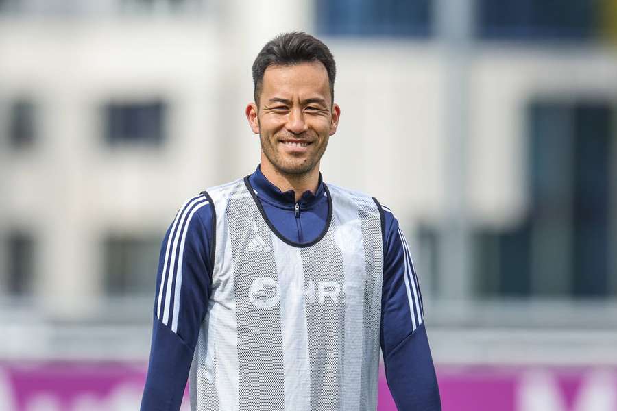 Unter der Woche wieder im Training, am Samstag auf dem Platz? S04-Verteidiger Maya Yoshida.