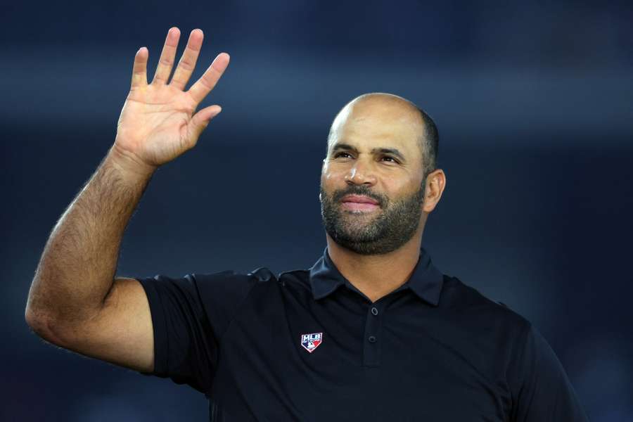 Albert Pujols debuta como manager