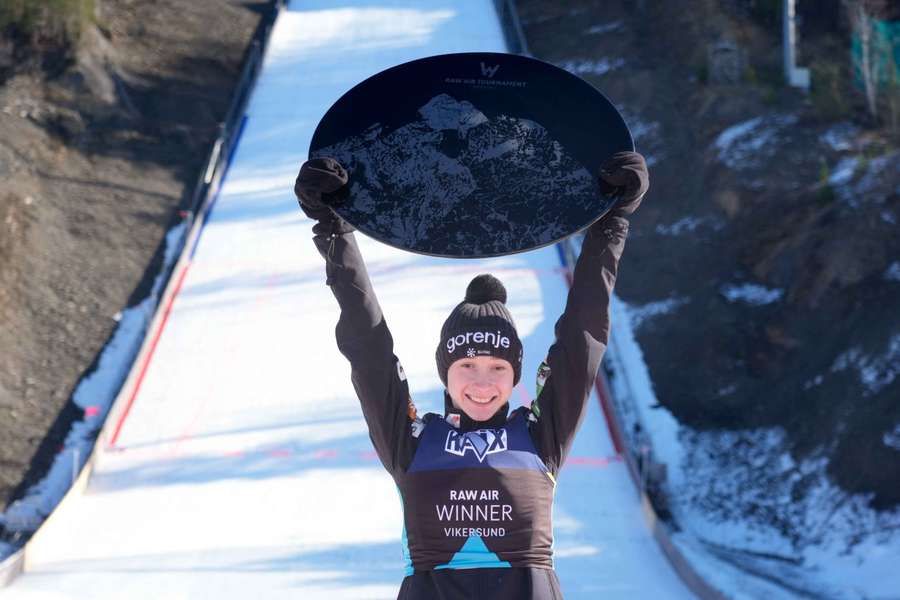 Skoki kobiet w Vikersund odwołane z powodu silnego wiatru. Konkurs mężczyzn zagrożony Skoki kobiet w Vikersund odwołane z powodu silnego wiatru. Konkurs mężczyzn zagrożony