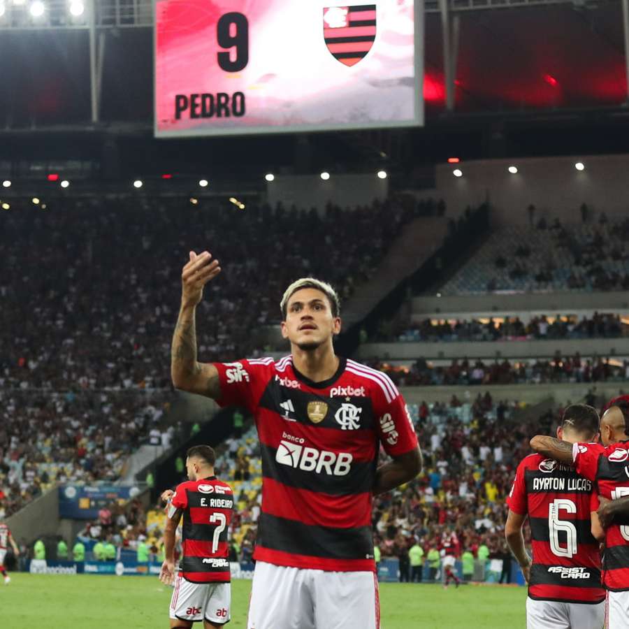Pedro recebeu assistência de Ayrton Lucas no segundo gol do Fla