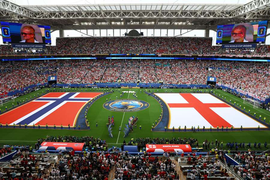 Estádio lotado antes do Noruega-Inglaterra Estádio lotado antes do Noruega-Inglaterra