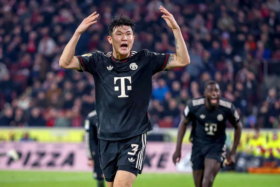 Bayern Mnichov slavil výhru po otočce v Kolíně nad Rýnem.