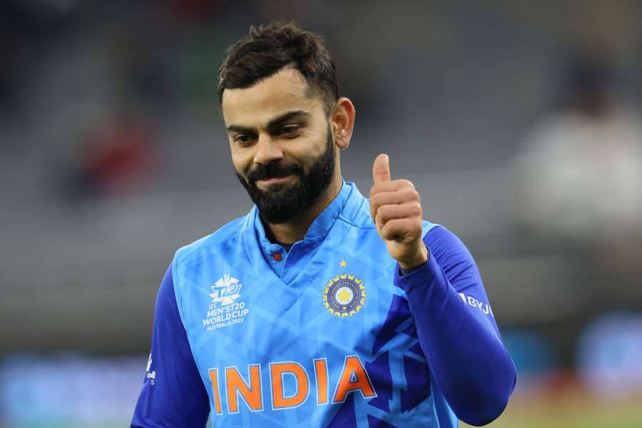 Kohli 'perfect' and training after invasion incident