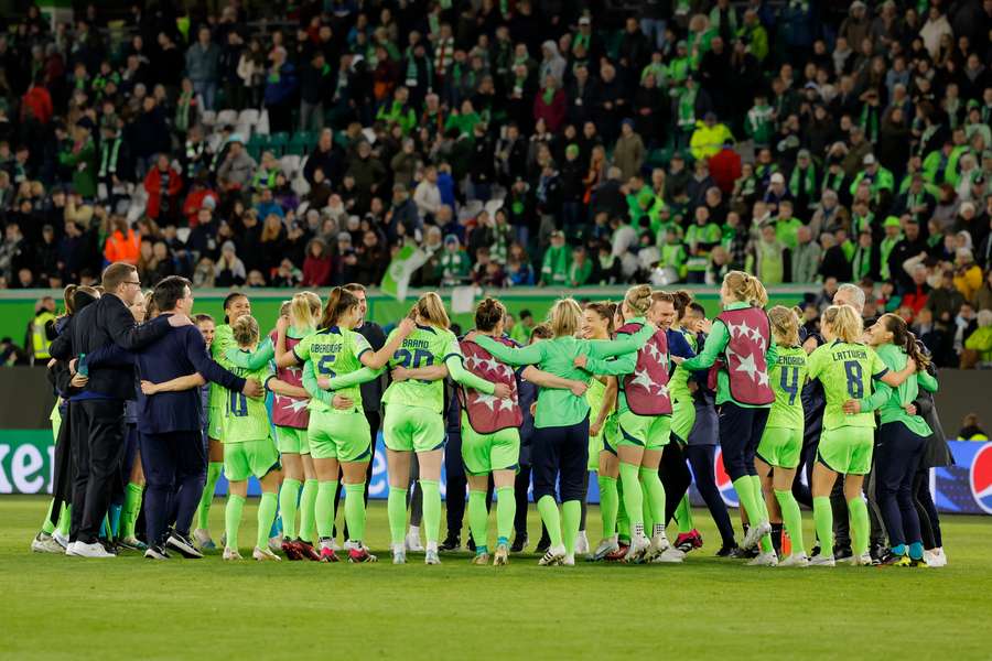 Wolfsburg celebrate reaching the semi-final of the Champions League