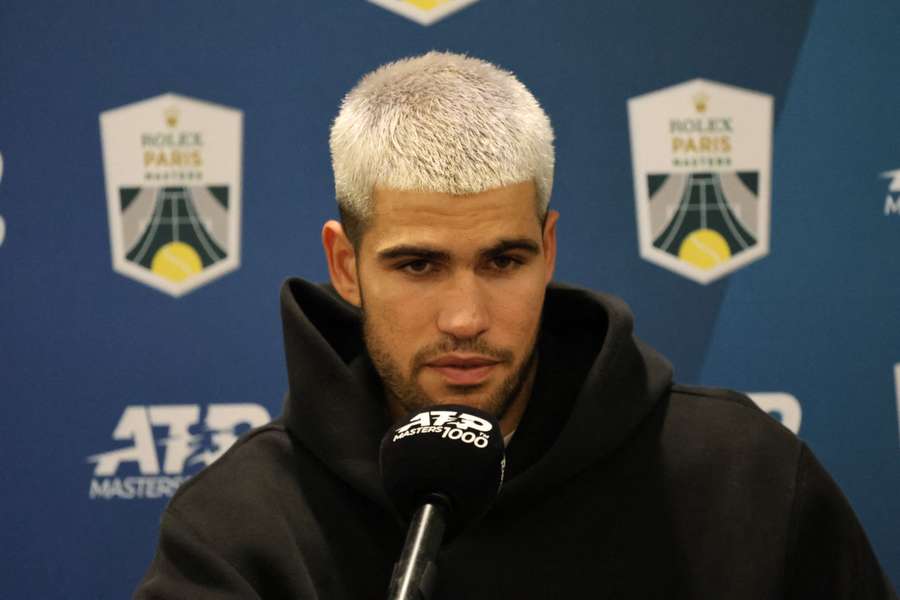 Carlos Alcaraz was shocked in the Paris Masters. Carlos Alcaraz was shocked in the Paris Masters.