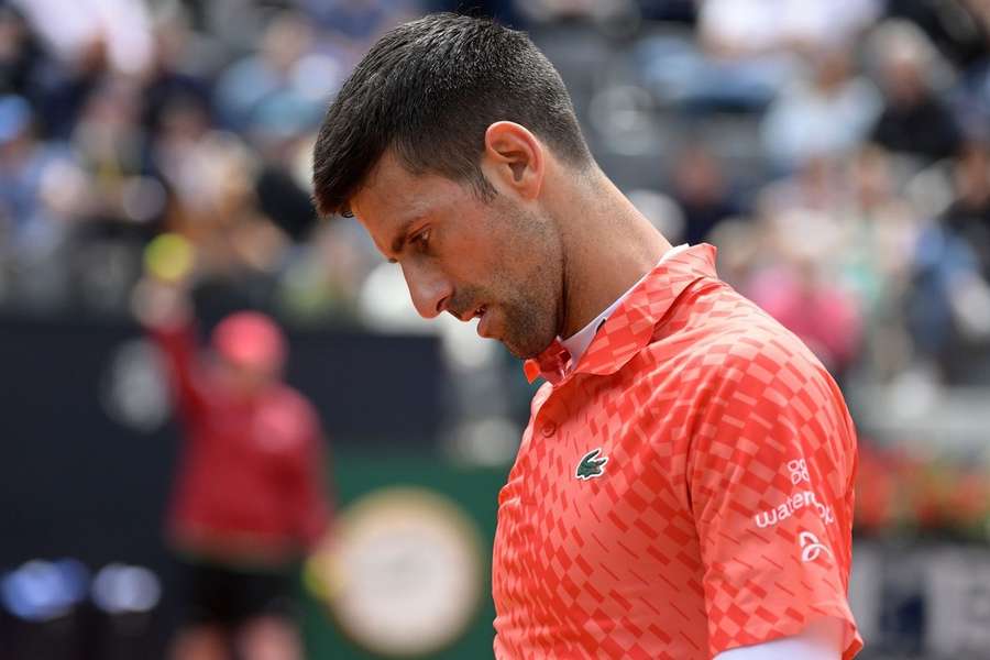 Djokovičovi se příprava na grandslamové French Open nepovedla.