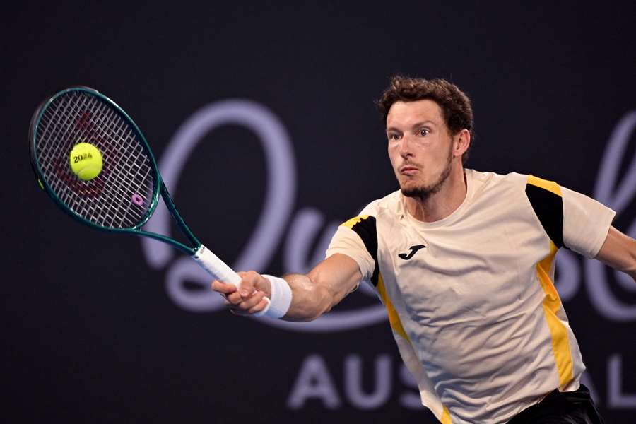 Carreño golpea la bola