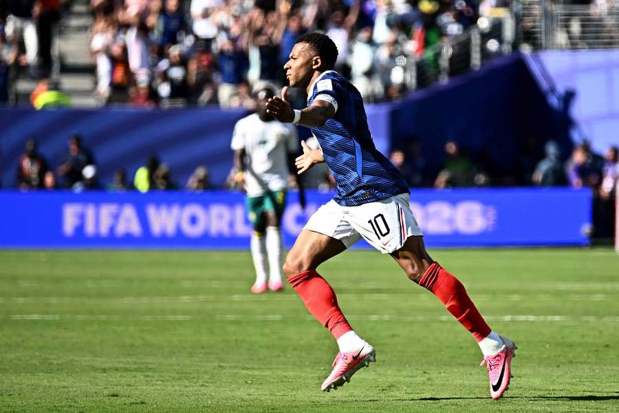 Kylian Mbappe celebrates Kylian Mbappe celebrates