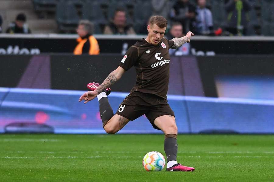 St. Pauli verlängert frühzeitig mit Defensivmann Smith