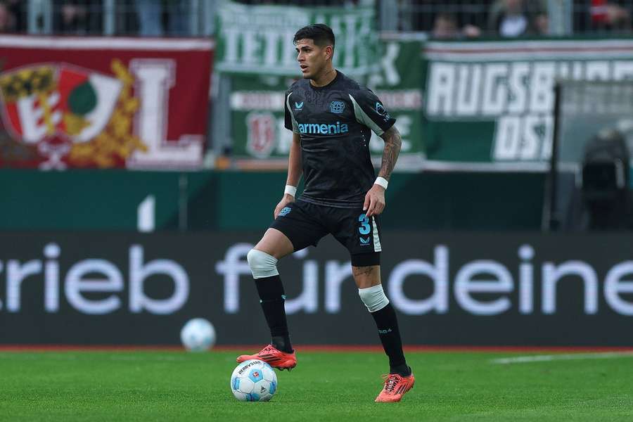 Hincapie kam 2021 vom argentinischen Erstligisten CA Talleres nach Leverkusen.
