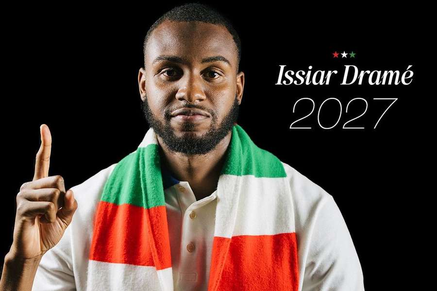 Issiar Dramé assinou com o Estrela até 2027