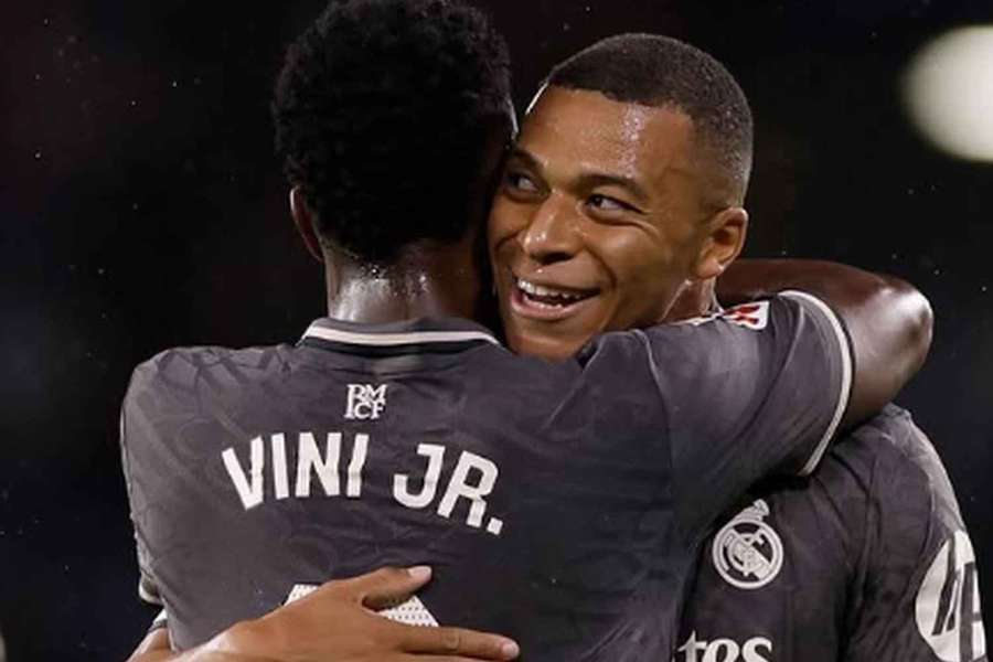 Útočné duo Realu Madrid Kylian Mbappé a Vinícius Jr