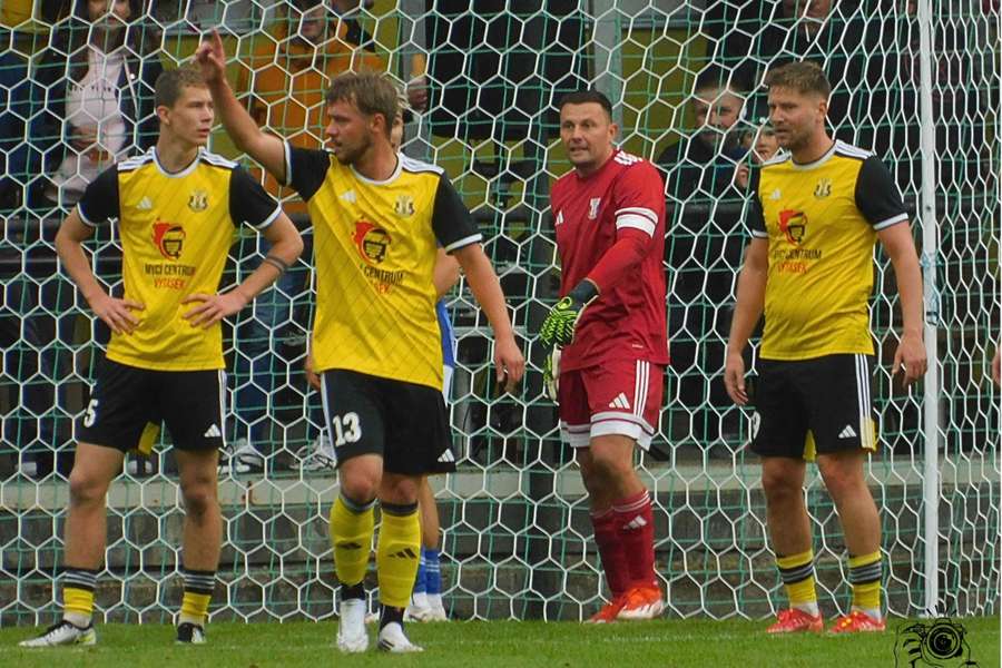 Nové Sady na zápas MOL Cupu s Plzní nemohou využít montované tribuny. Nové Sady na zápas MOL Cupu s Plzní nemohou využít montované tribuny.