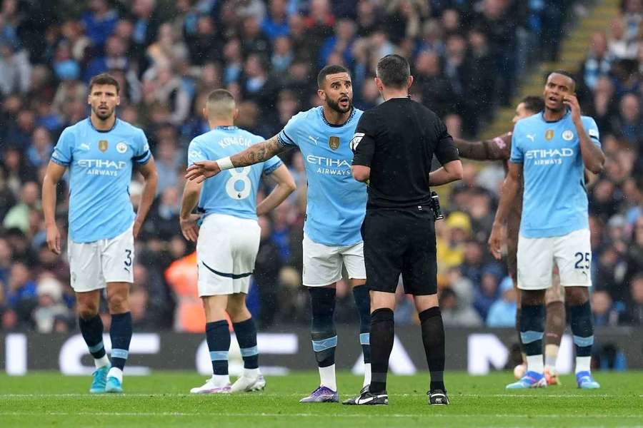 Manchester City's Kyle Walker appeals to referee Michael Oliver in response to Arsenal's first goal