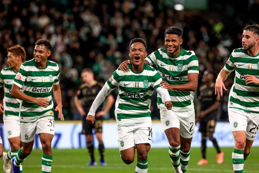 Geny Catamo célèbre son but lors de Sporting CP – Casa Pia, le 16 janvier 2026 à Lisbonne.
