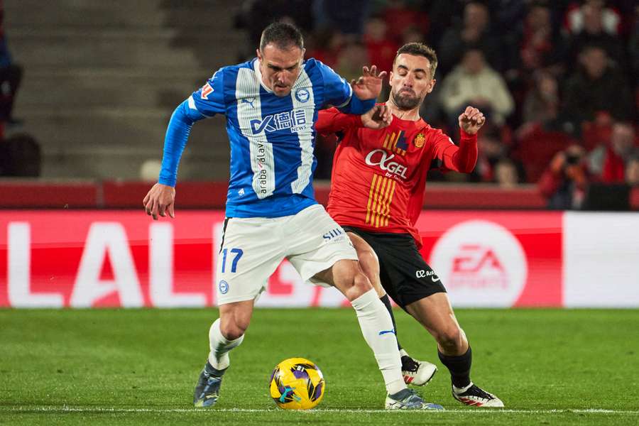 Kike García ante Sergi Darder