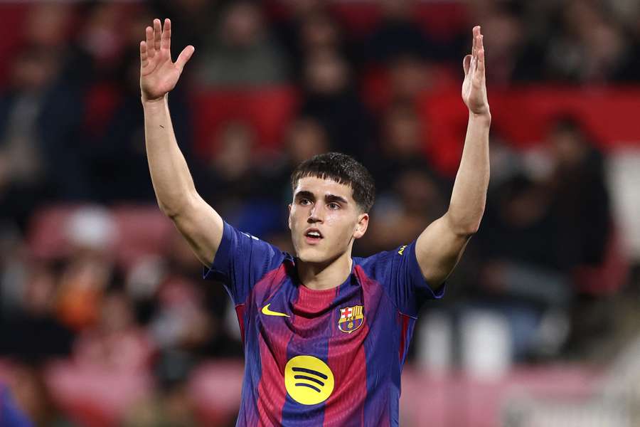 Pau Cubarsí celebra su gol ante el Girona, el 100º del Barça en la temporada Pau Cubarsí celebra su gol ante el Girona, el 100º del Barça en la temporada