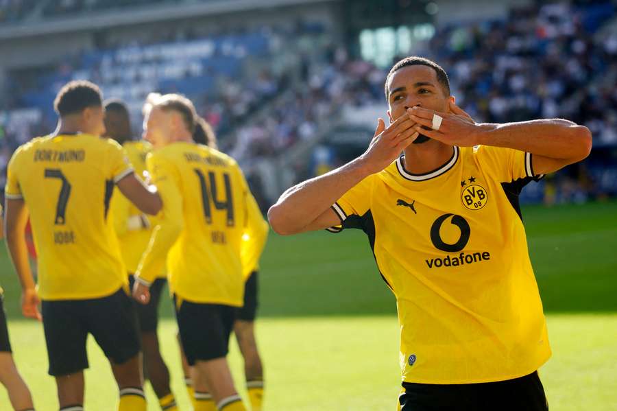 Nwaneri celebratesDortmund's late winner Nwaneri celebratesDortmund's late winner