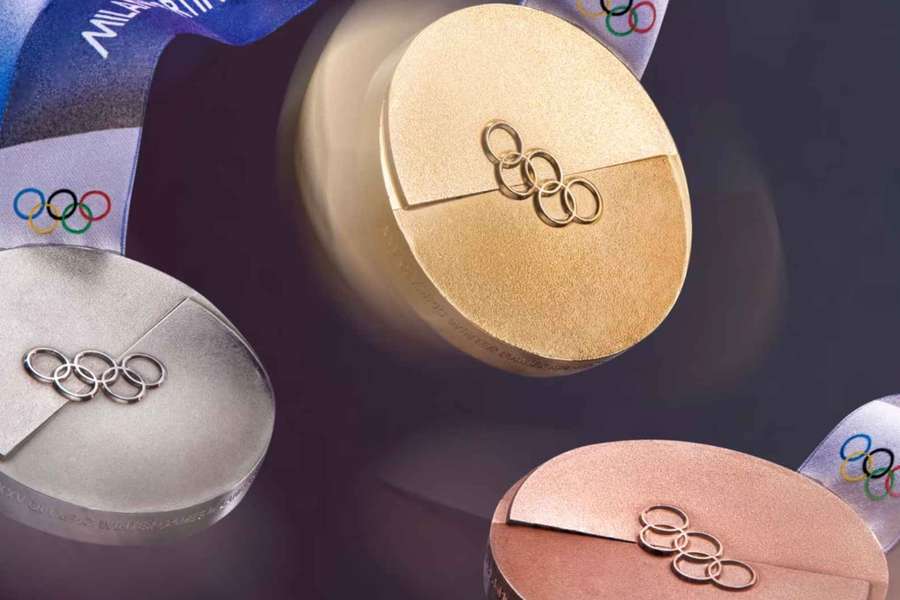 Oto olimpijskie i paralimpijskie medale igrzysk 2026, pokazano je w Wenecji Oto olimpijskie i paralimpijskie medale igrzysk 2026, pokazano je w Wenecji