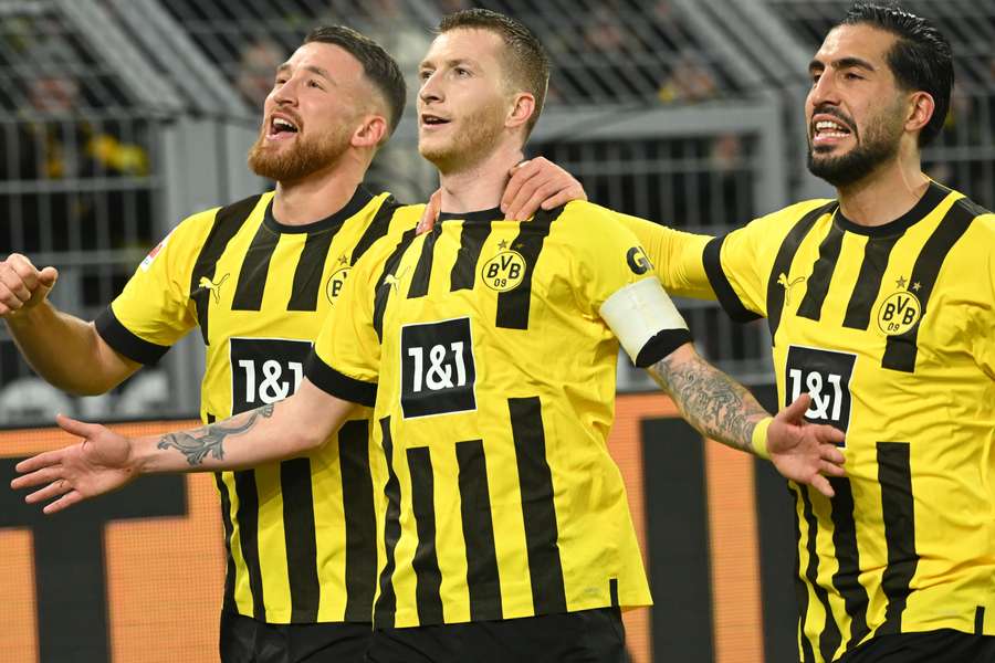 Marco Reus e Emre Can fizeram os gols da vitória do Dortmund nesta sexta-feira (3)