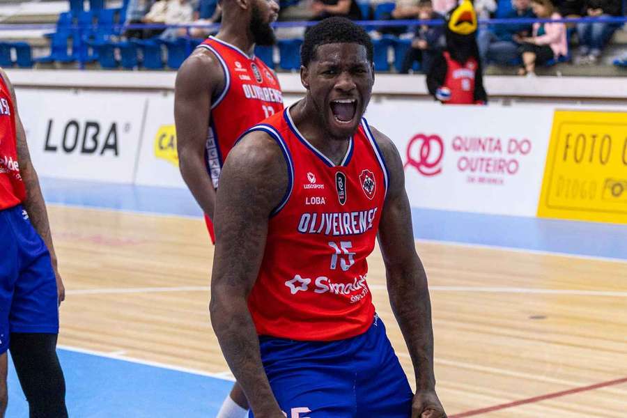 Oliveirense festejou diante do Sporting