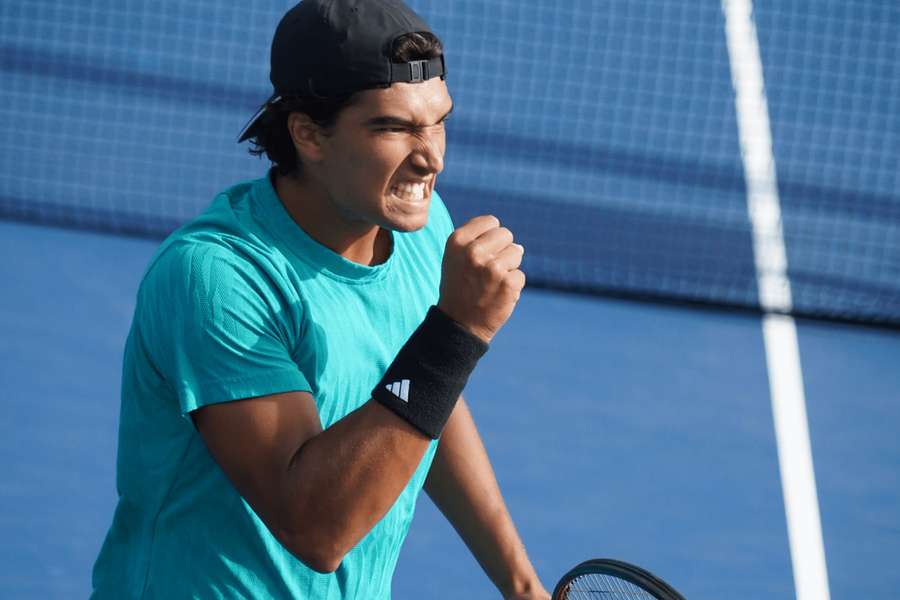 Henrique Rocha falha acesso ao quadro principal