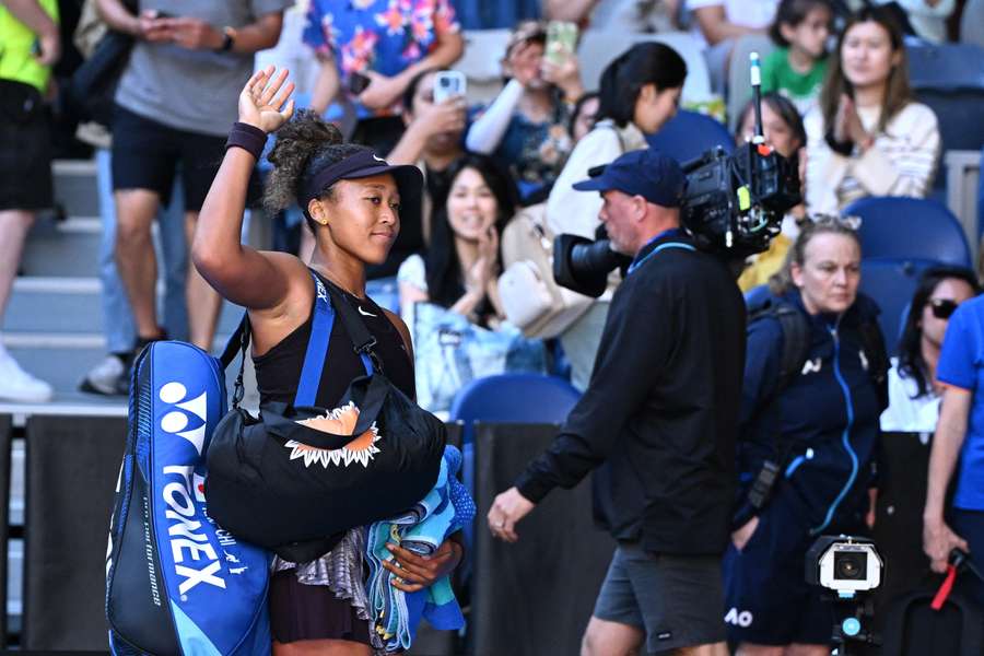 Osaka quitte le court après 1 set à Melbourne.