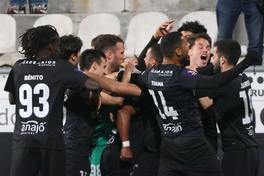 Académica venceu na Póvoa de Varzim