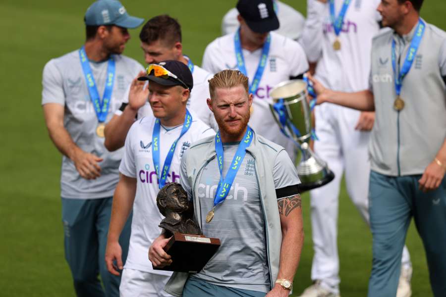 Stokes leading his side around the Oval after England's latest Test win